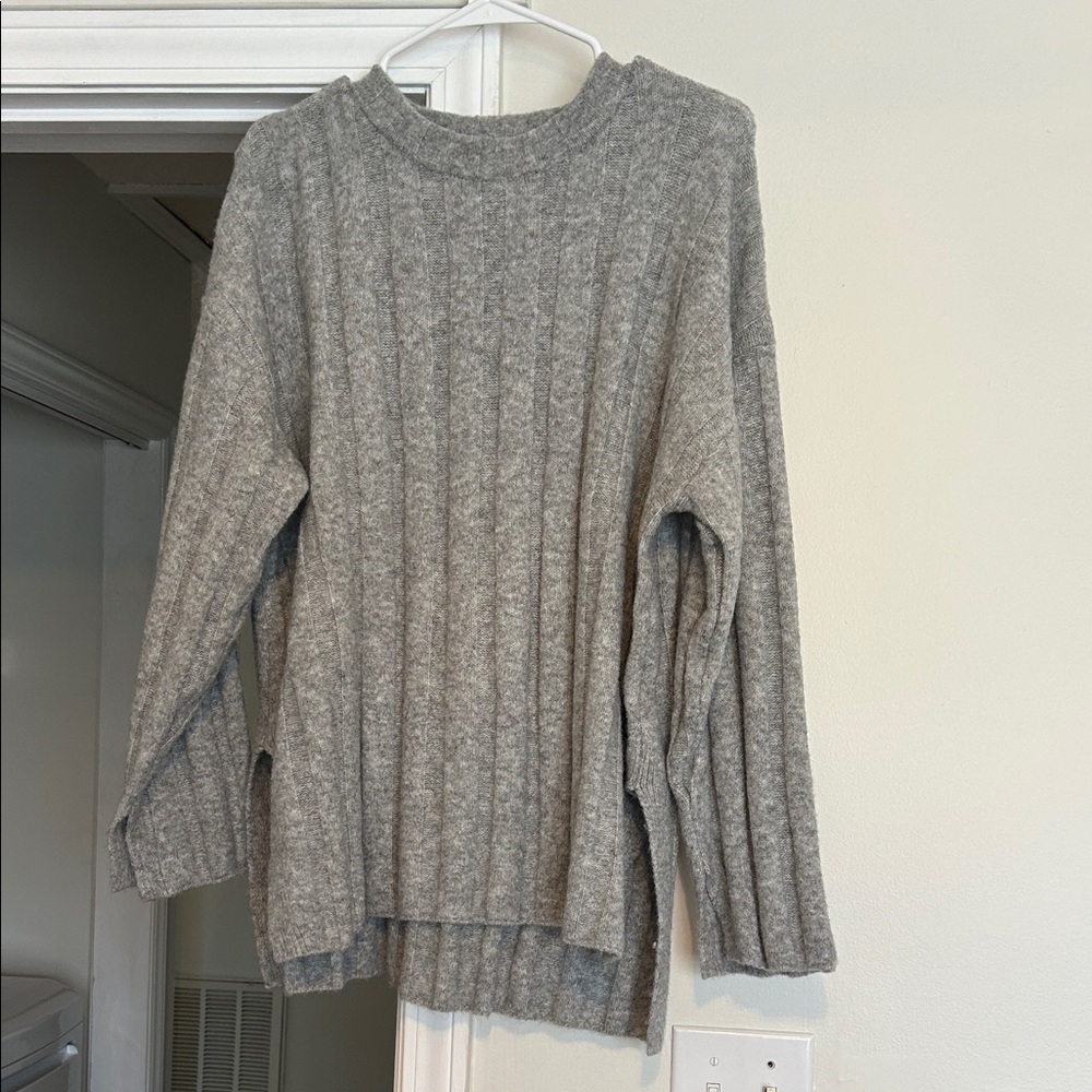 H&M Gray Ribbed Knit Sweater